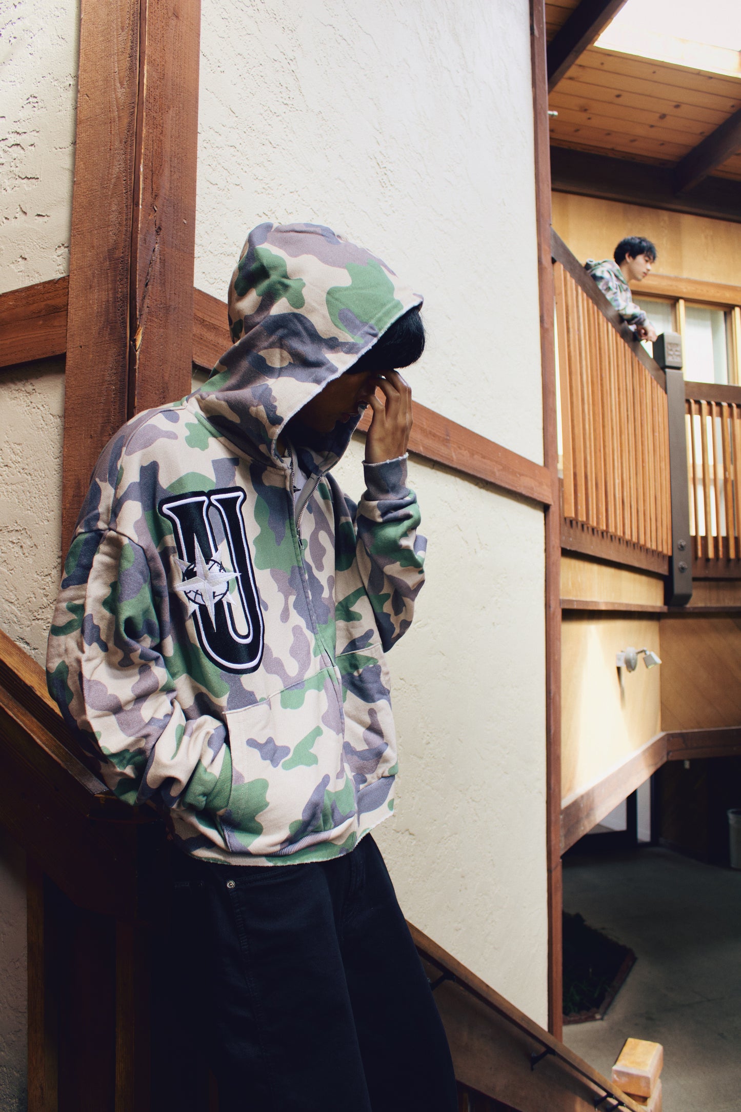 CAMO COMPASS LOGO HOODIE
