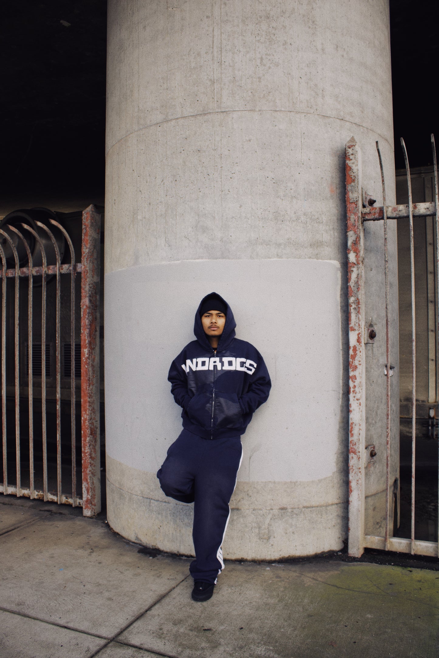 NAVY PAIN ZIP-UP JACKET