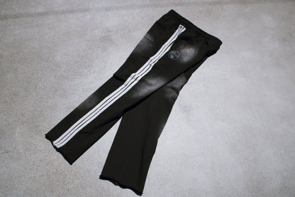 BLACK PAIN SWEATS