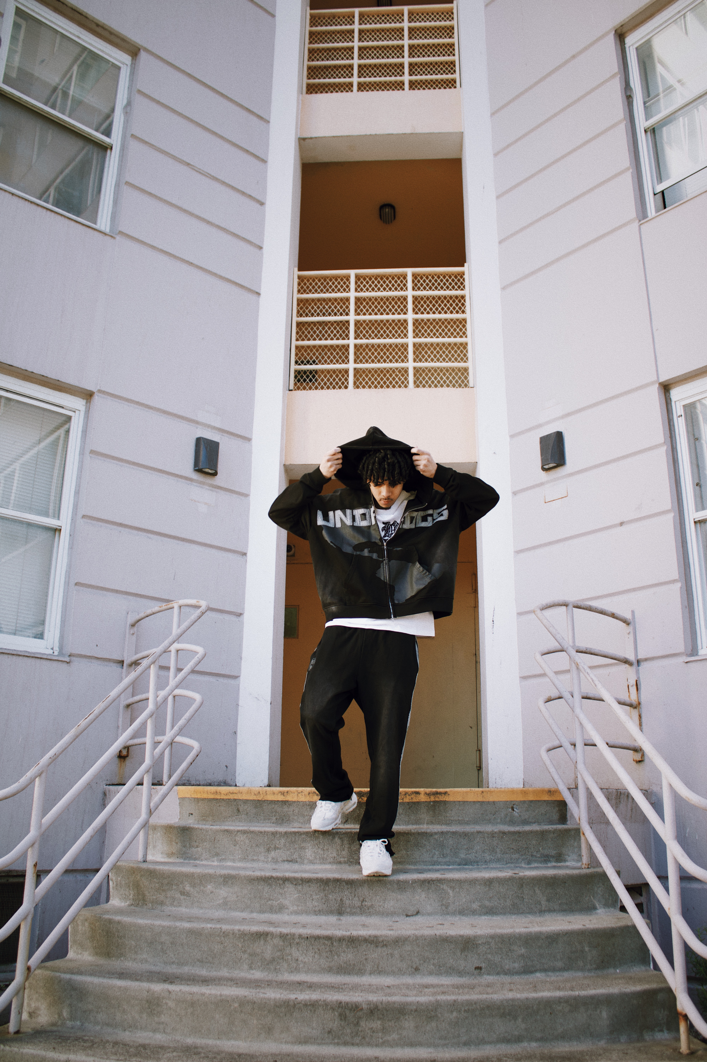 "PAIN" ZIP-UP HOODIE