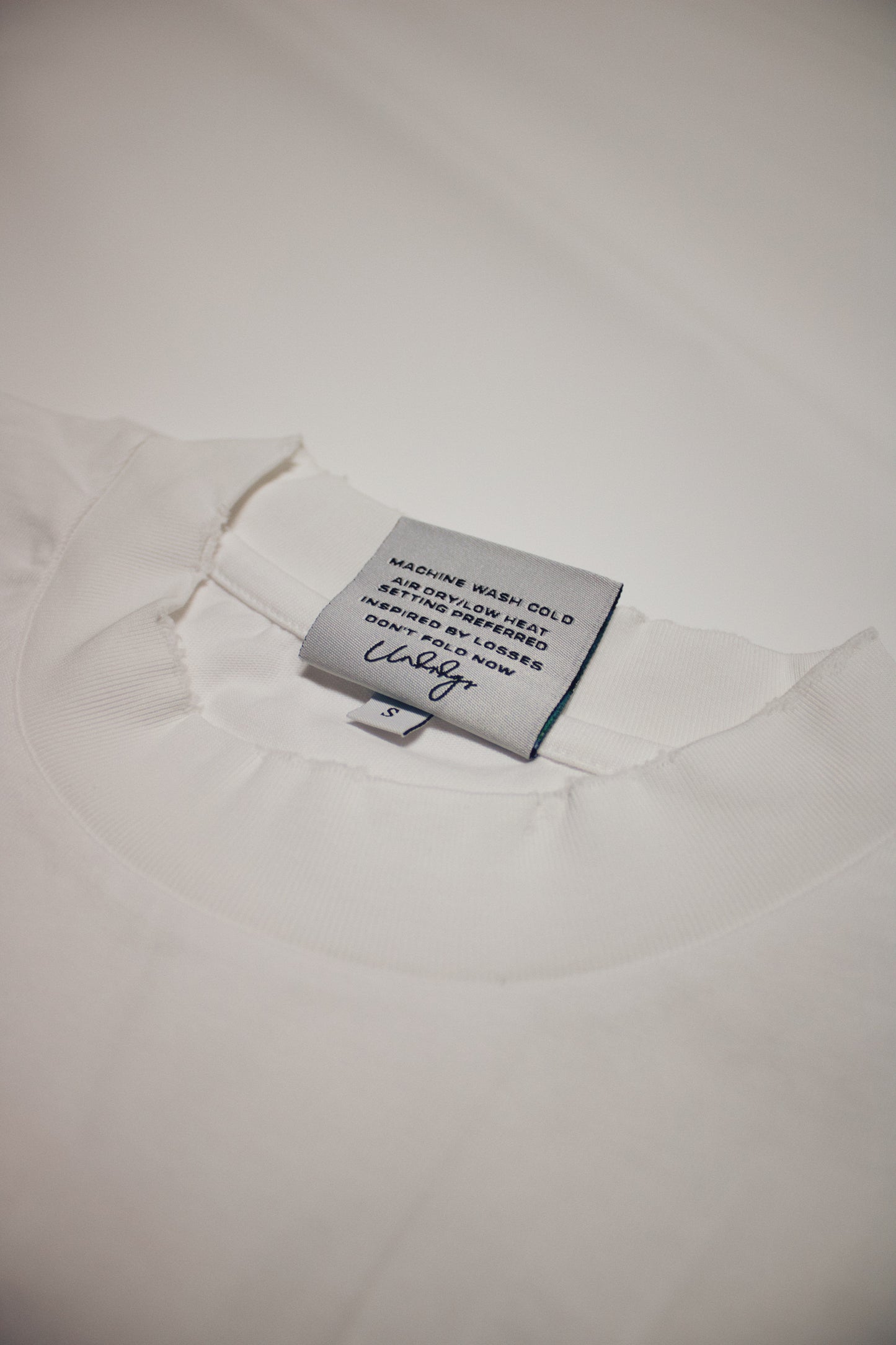 “MIRROR” T-SHIRT