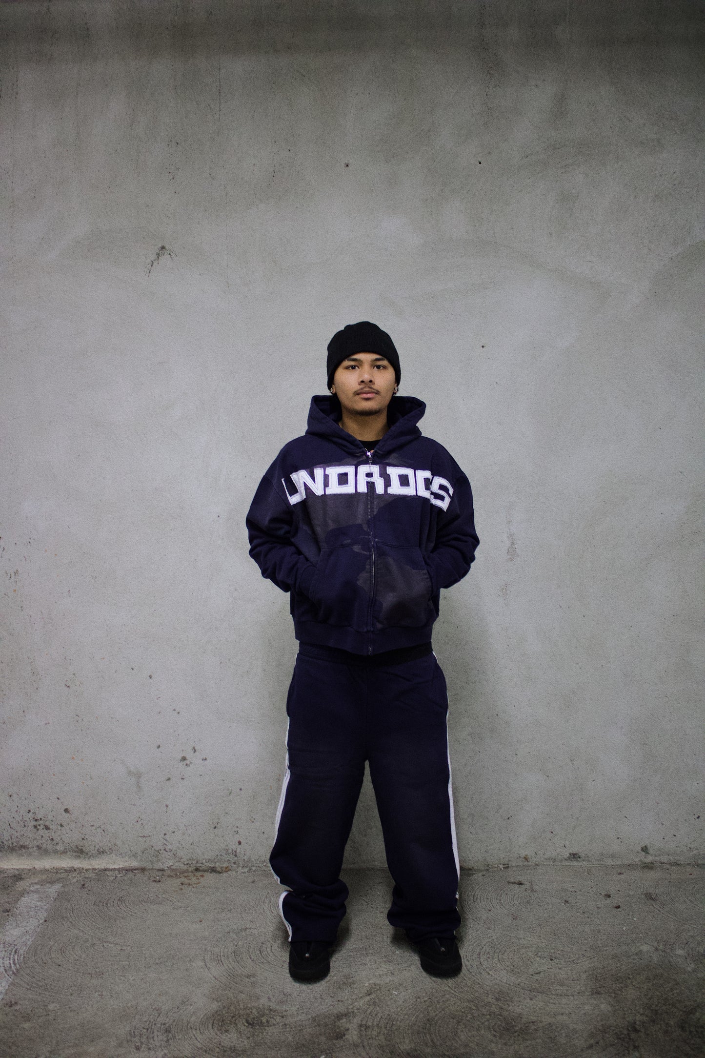 NAVY PAIN ZIP-UP JACKET