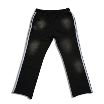 BLACK PAIN SWEATS